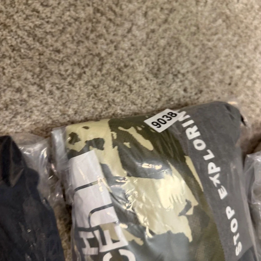 The North Face Mens Grey Camo Box Logo Pullover Hoodie Size Medium NF0A4M4B